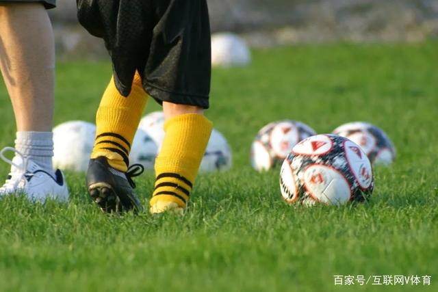 英媒：今夏3500万欧可使巴萨出售费兰，热刺、维拉对转会感兴趣